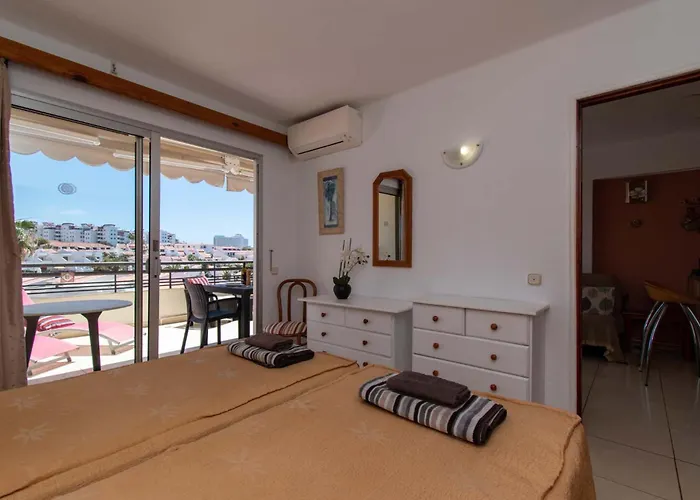 Santa Maria 30 - One Bed With Pool And Sea View Apartamento