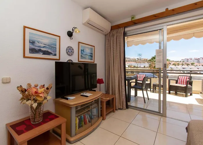 Santa Maria 30 - One Bed With Pool And Sea View Apartmán *